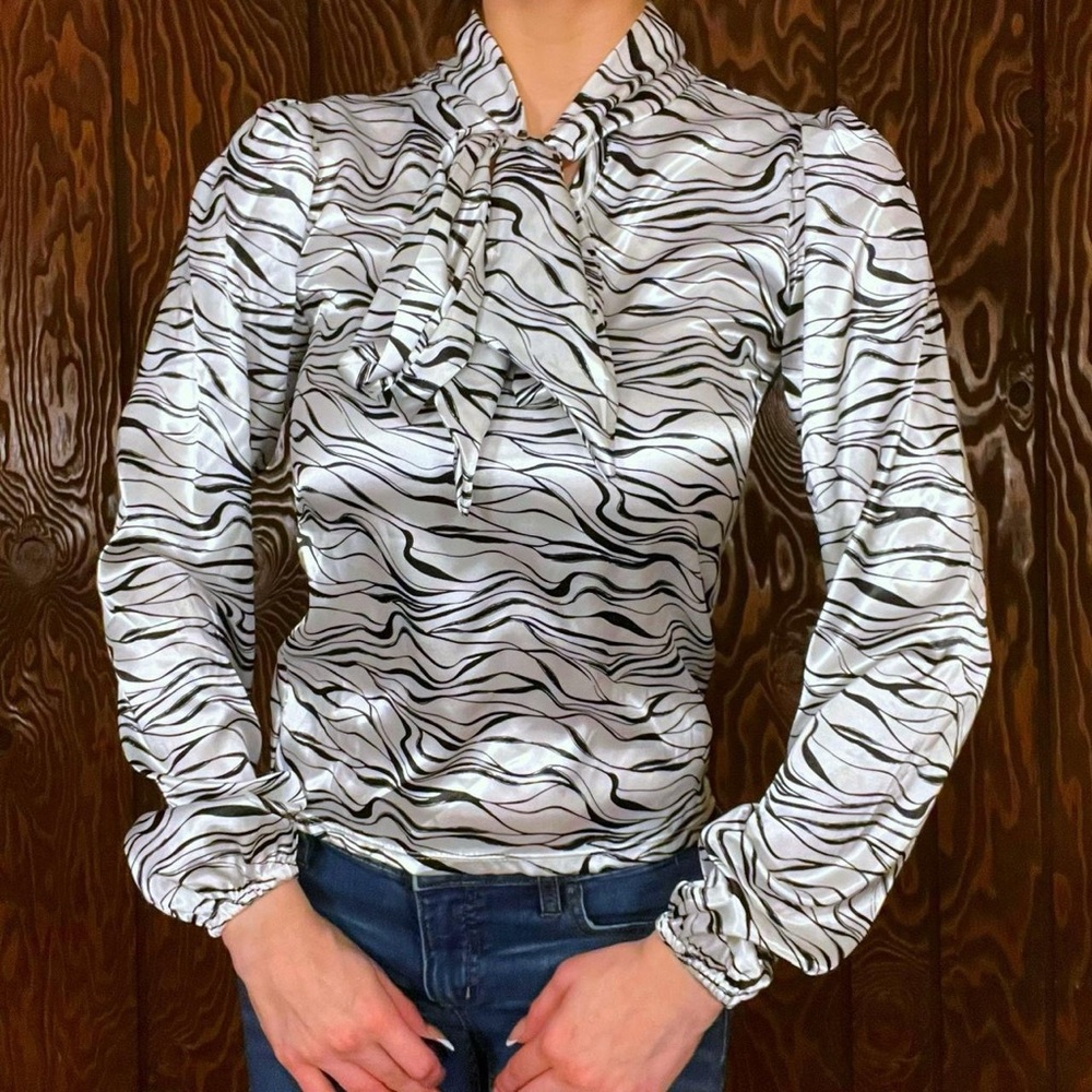 Deadstock vintage 80s white & black zebra print tie neck secretary blouse - Picture 3 of 6
